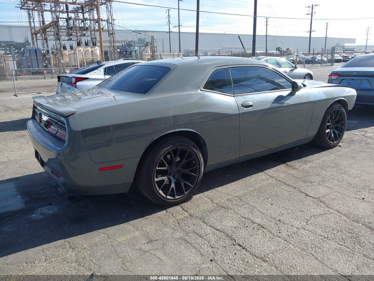 2017 DODGE CHALLENGER SXT · 4/11