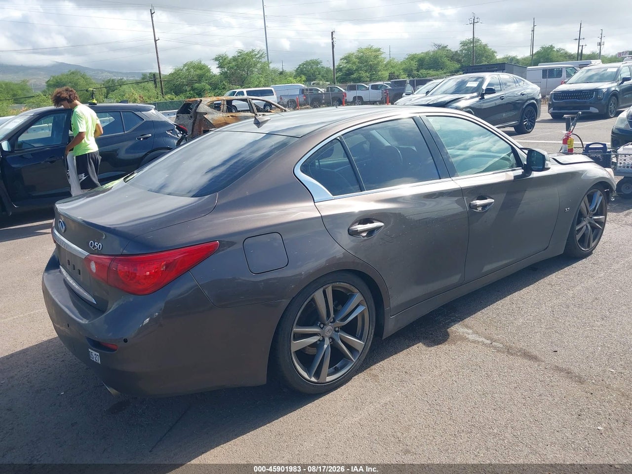 2015 INFINITI Q50 PREMIUM · 4/11