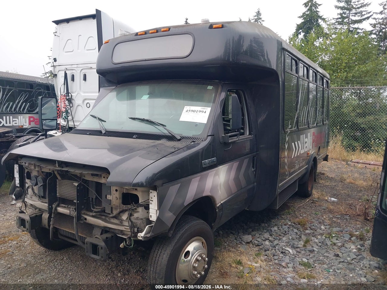 2011 FORD E-350 CUTAWAY   · 2/4