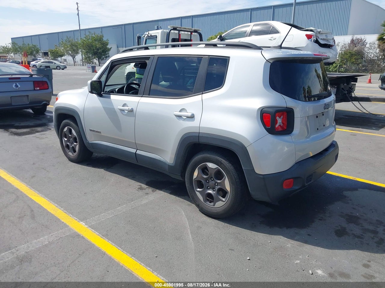 2016 JEEP RENEGADE LATITUDE · 3/11