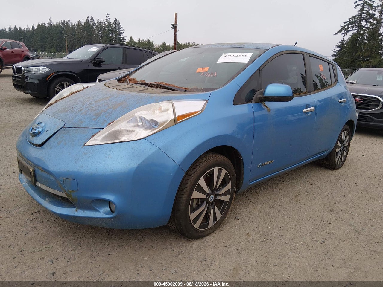2013 NISSAN LEAF SL · 2/10