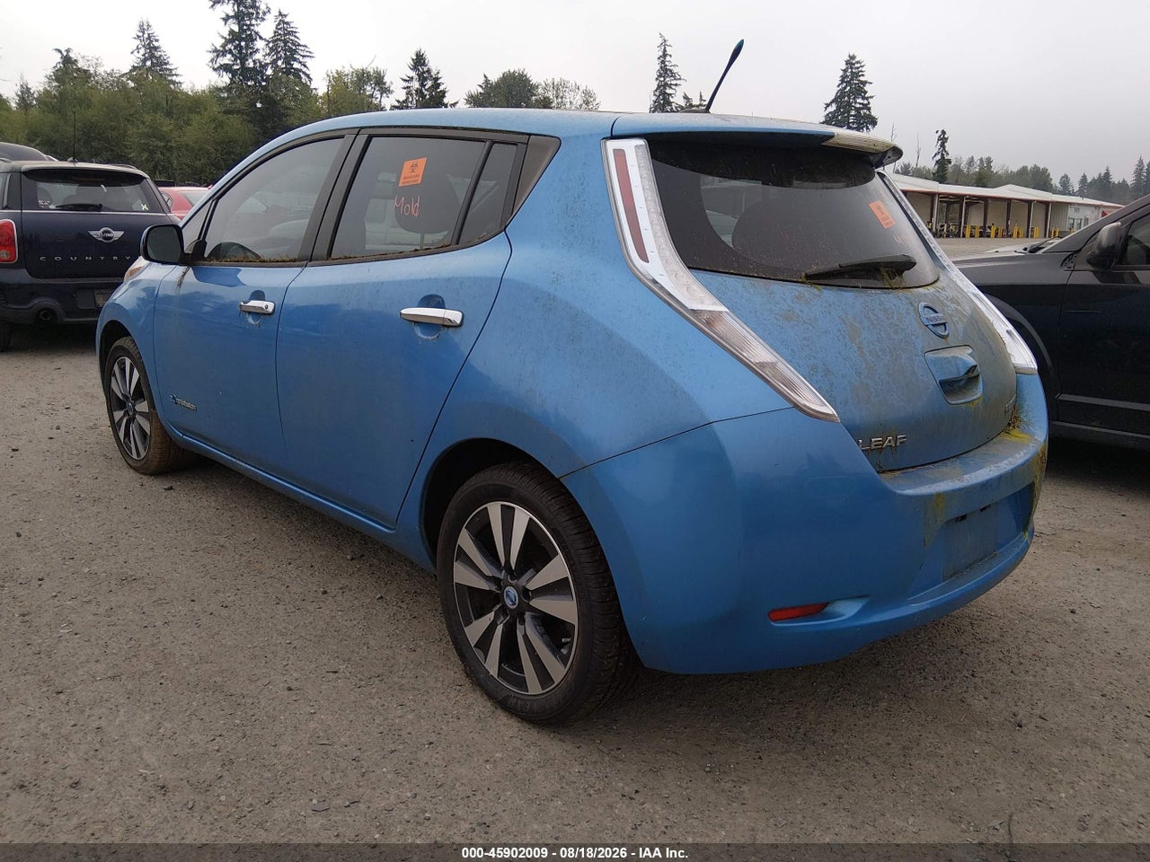2013 NISSAN LEAF SL · 3/10