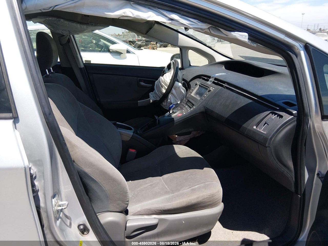 2015 TOYOTA PRIUS TWO · 5/10