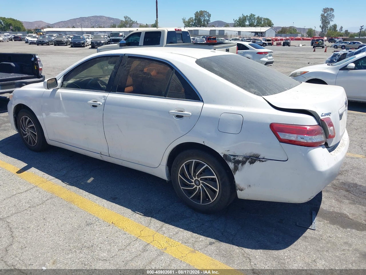 2011 TOYOTA CAMRY LE · 3/11