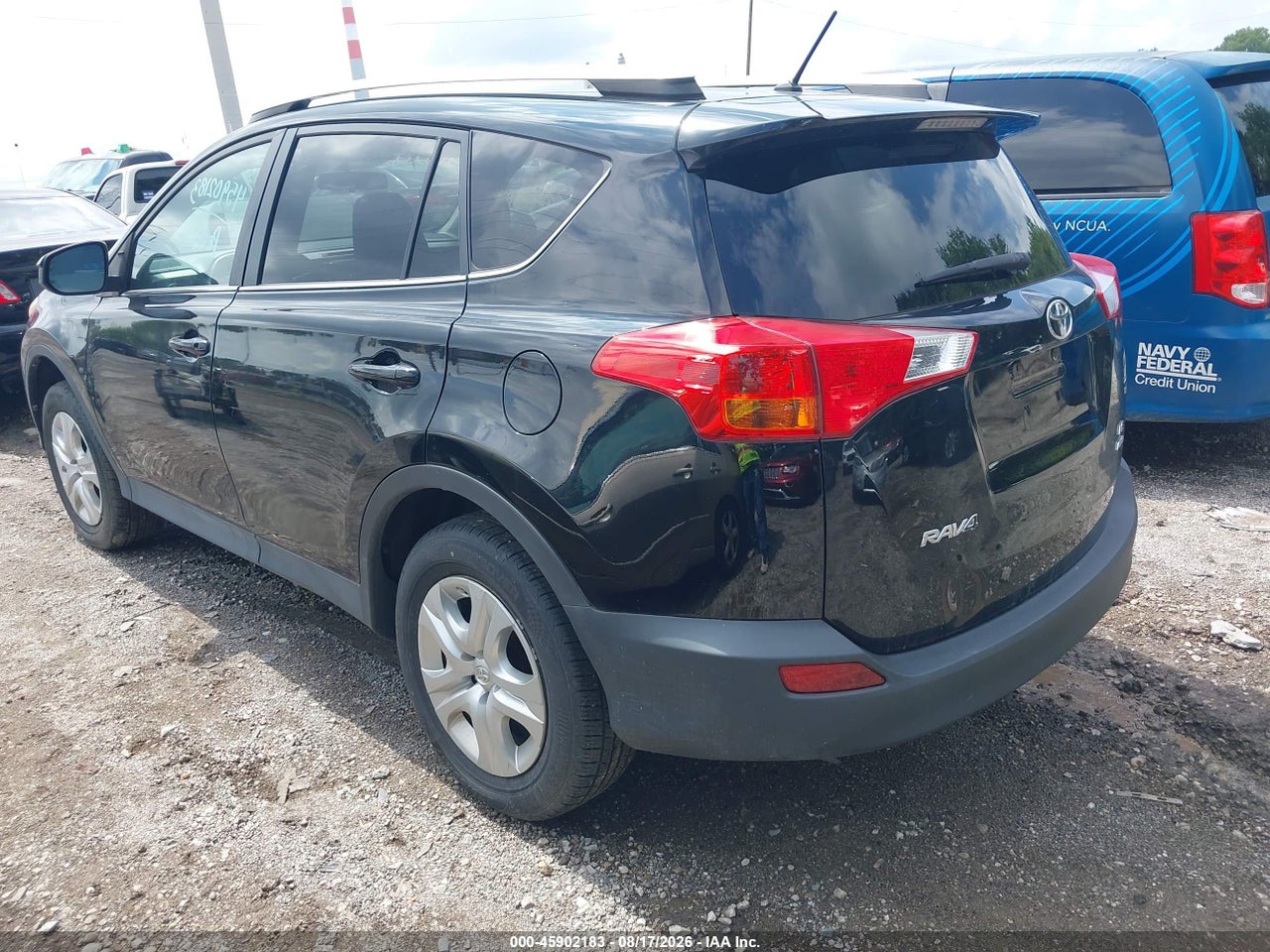2013 TOYOTA RAV4 LE · 3/11