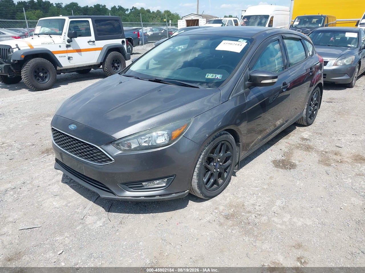 2016 FORD FOCUS SE · 2/11