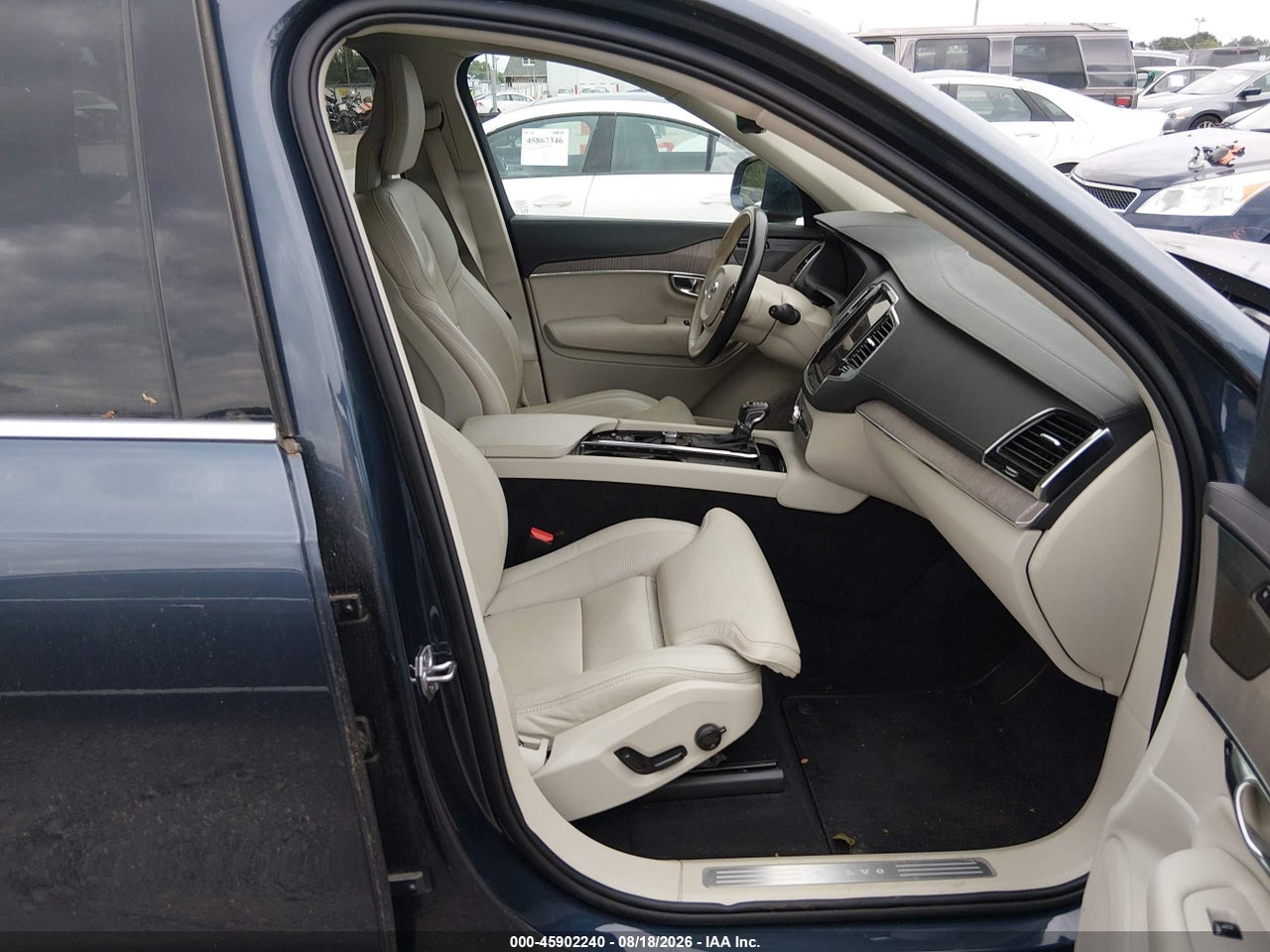 2022 VOLVO XC90 T6 INSCRIPTION 6 PASSENGER · 5/11