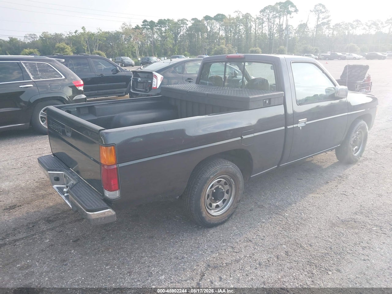 1995 NISSAN TRUCK E/XE · 4/11