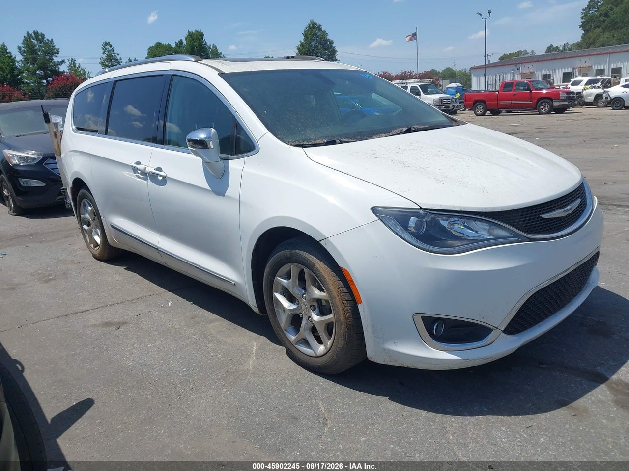 2C4RC1GG9JR****** · 2018 CHRYSLER PACIFICA LIMITED