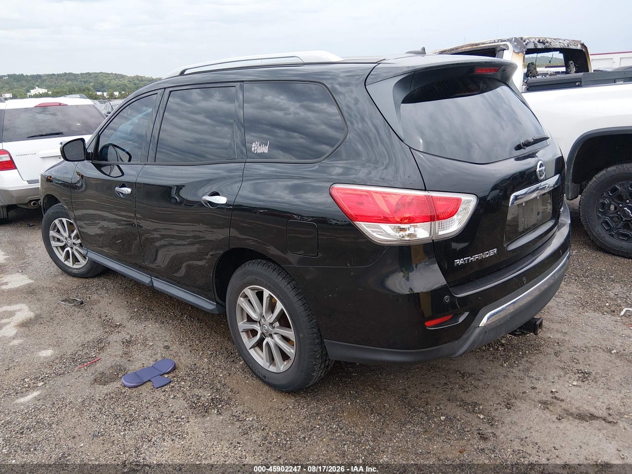 2013 NISSAN PATHFINDER SV · 3/11