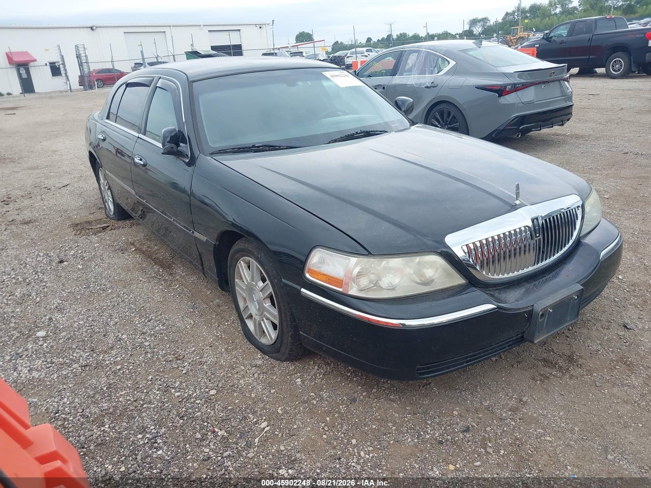 2010 LINCOLN TOWN CAR EXECUTIVE L