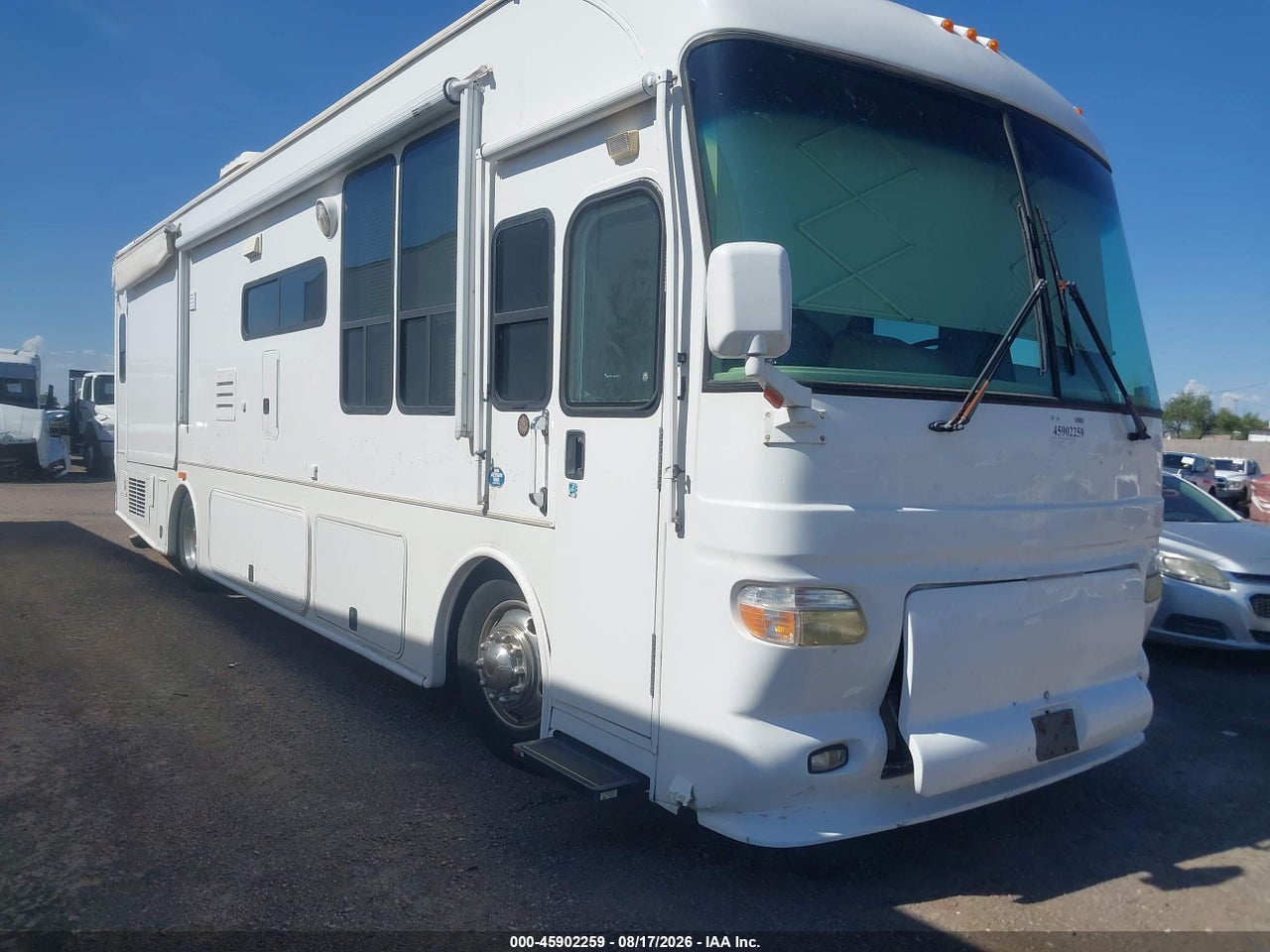 4UZAAHDC54C****** · 2004 FREIGHTLINER CHASSIS X LINE MOTOR HOME