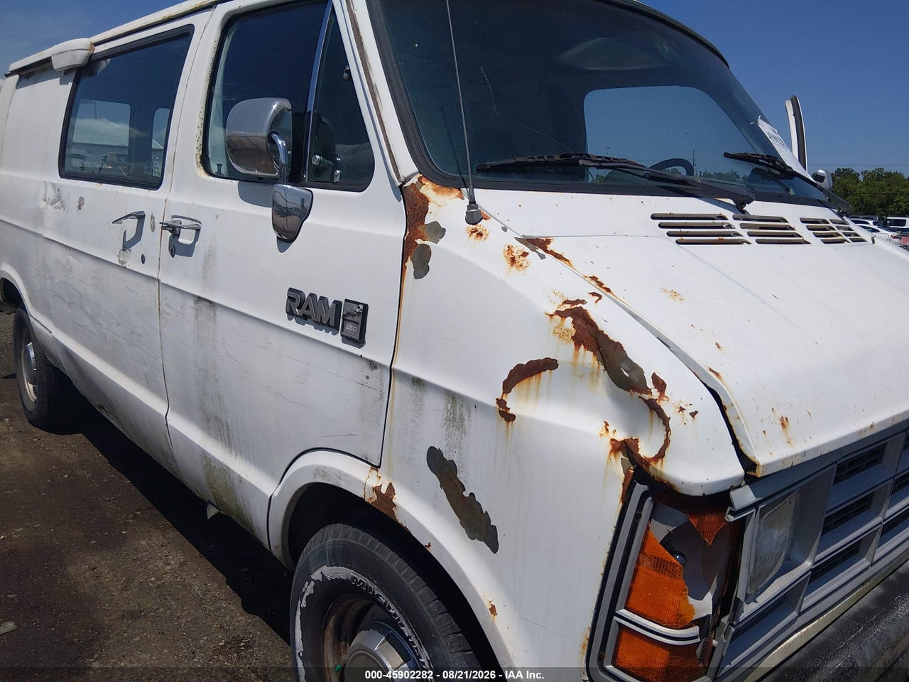 1990 DODGE RAM VAN B250 · 6/11
