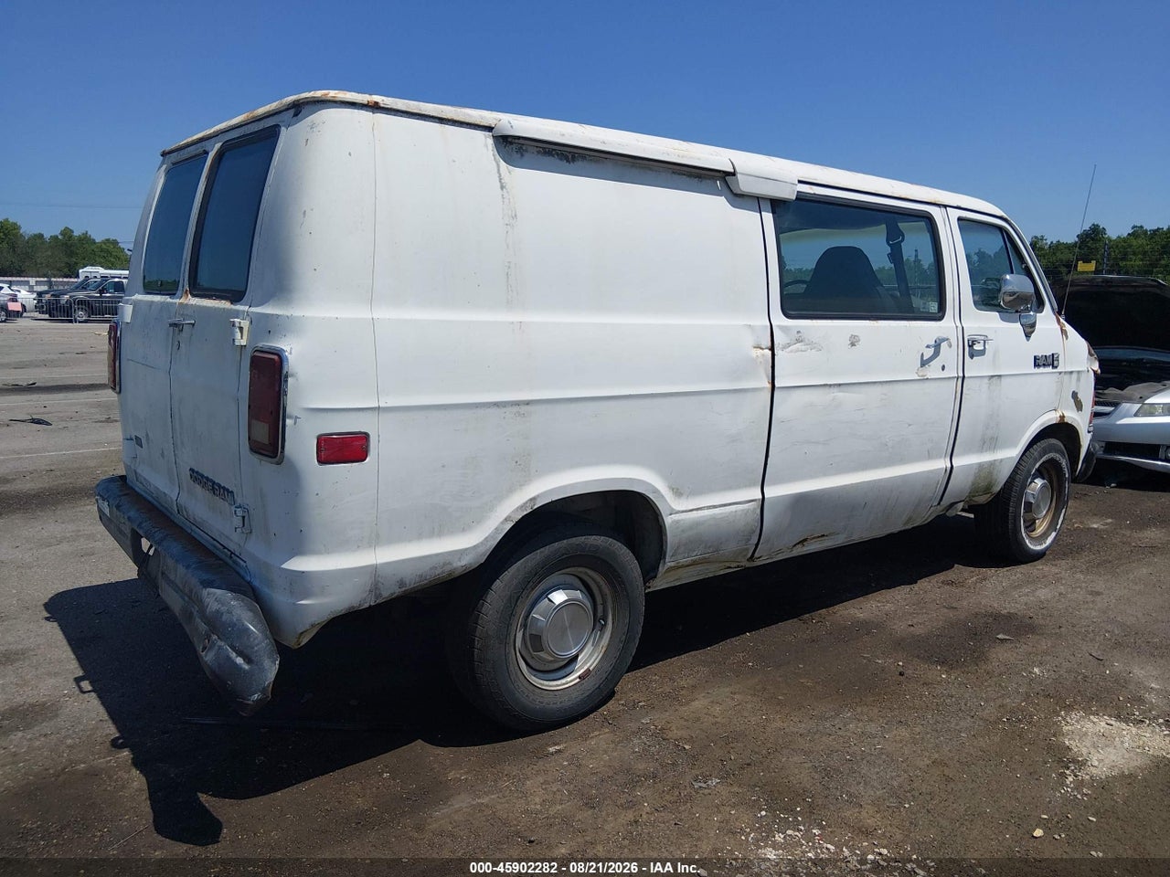 1990 DODGE RAM VAN B250 · 4/11