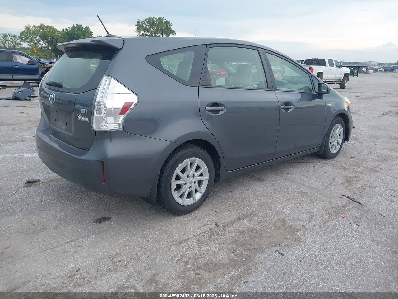 2012 TOYOTA PRIUS V THREE · 4/11