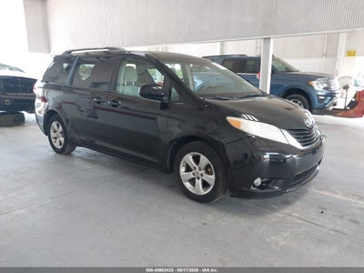 5TDKK3DCXBS****** · 2011 TOYOTA SIENNA LE V6