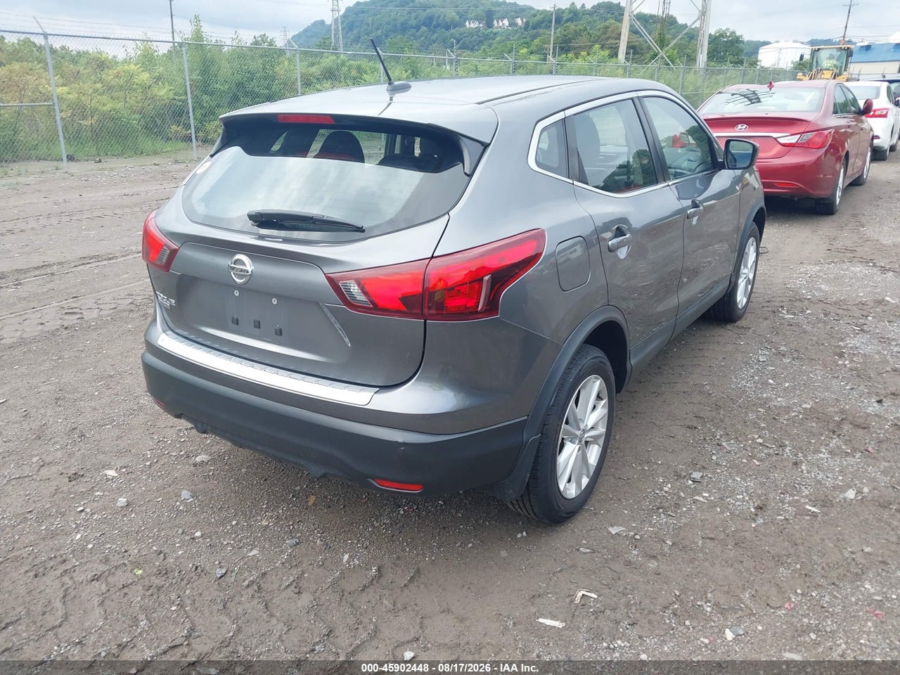 2017 NISSAN ROGUE SPORT S · 4/11
