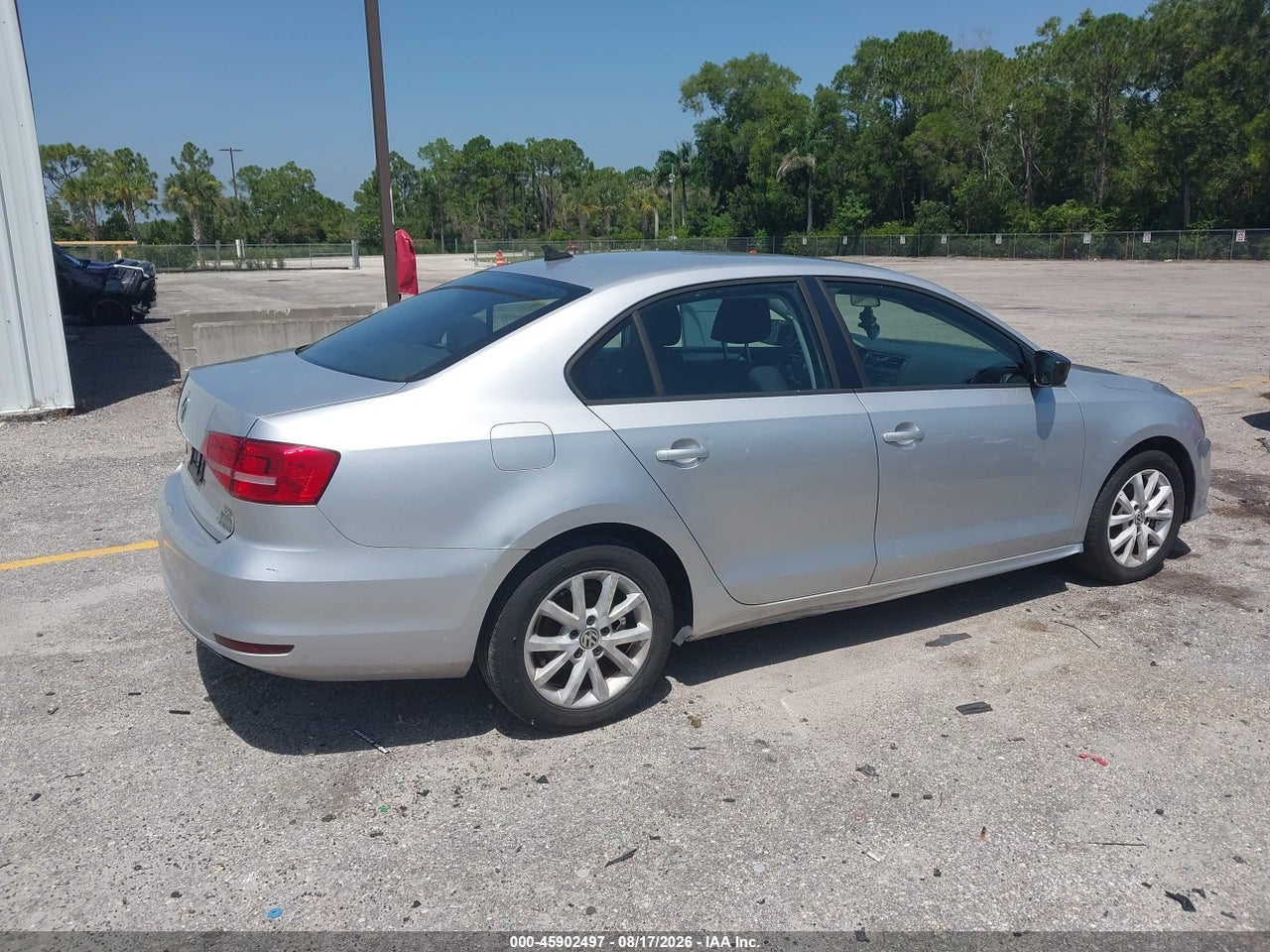 3VWD17AJ1FM****** · 2015 VOLKSWAGEN JETTA 1.8T SE · 4/11