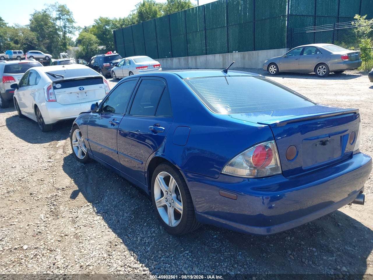 2003 LEXUS IS 300 BASE W/5-SPEED MANUAL · 3/11