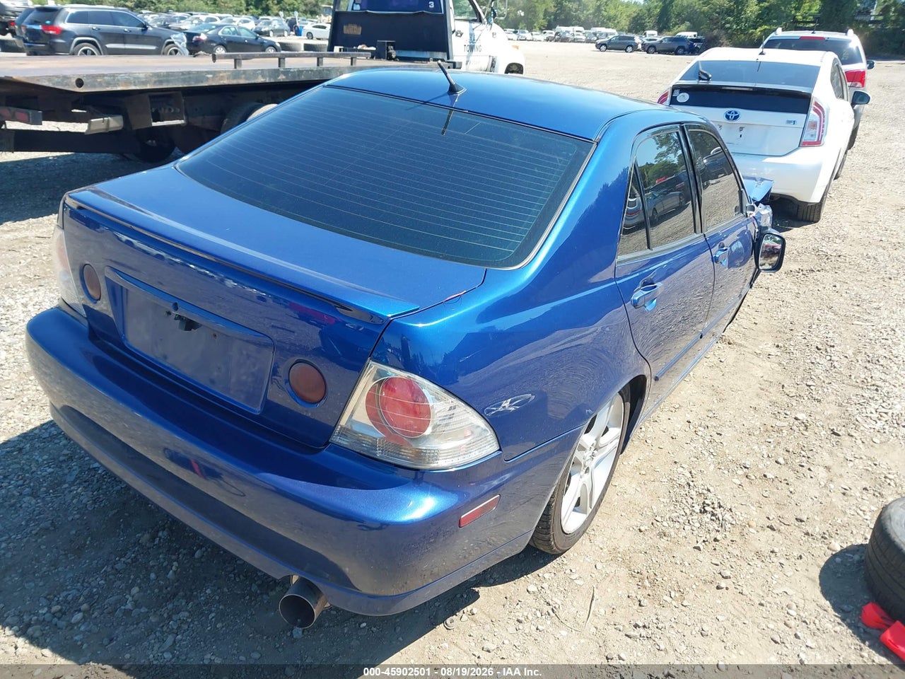 2003 LEXUS IS 300 BASE W/5-SPEED MANUAL · 4/11