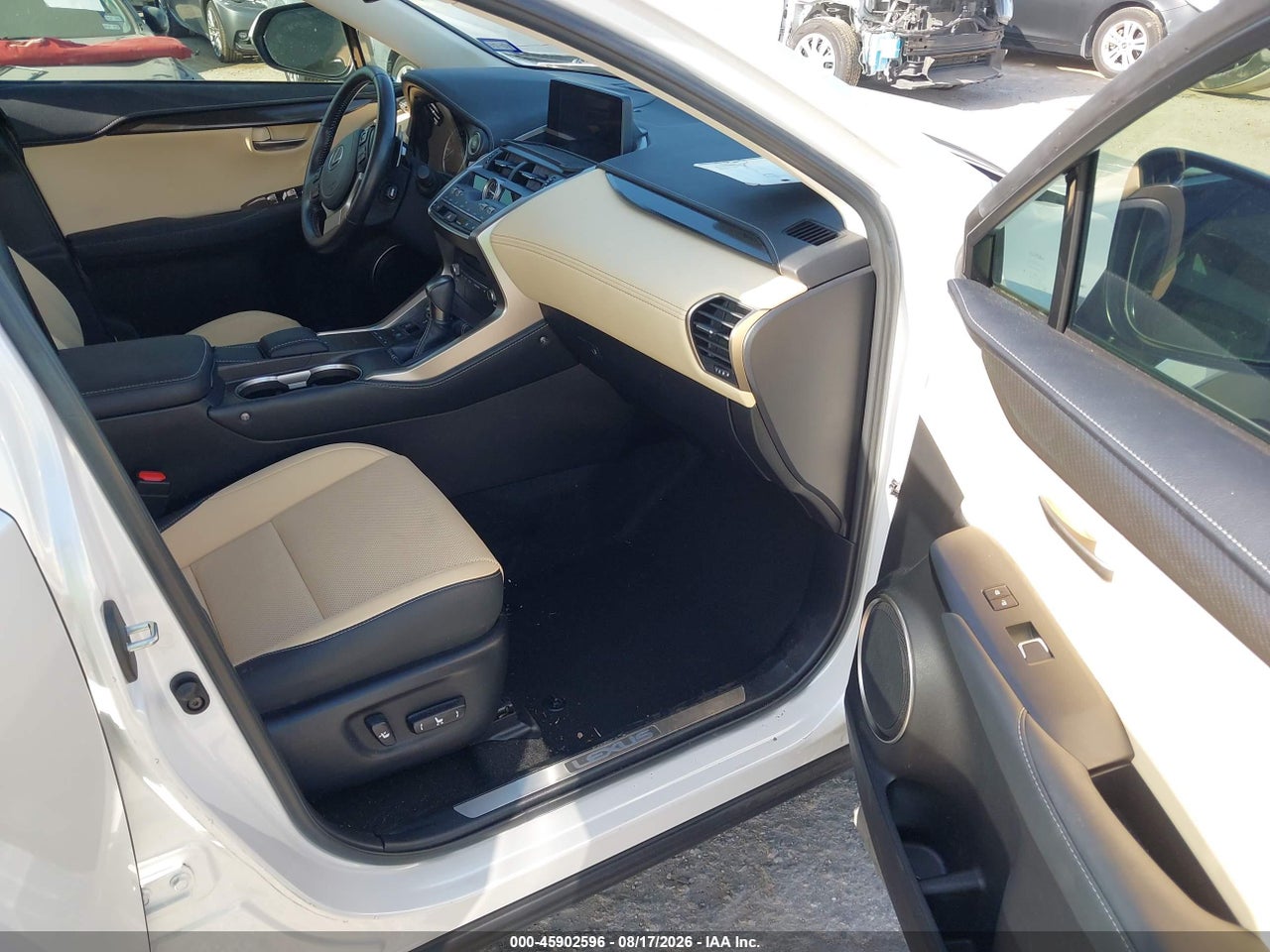 2021 LEXUS NX 300 · 5/10
