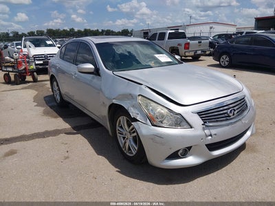 JN1CV6AR5FM****** · 2015 INFINITI Q40