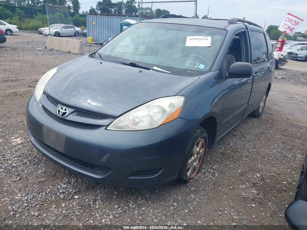 2009 TOYOTA SIENNA LE · 2/11