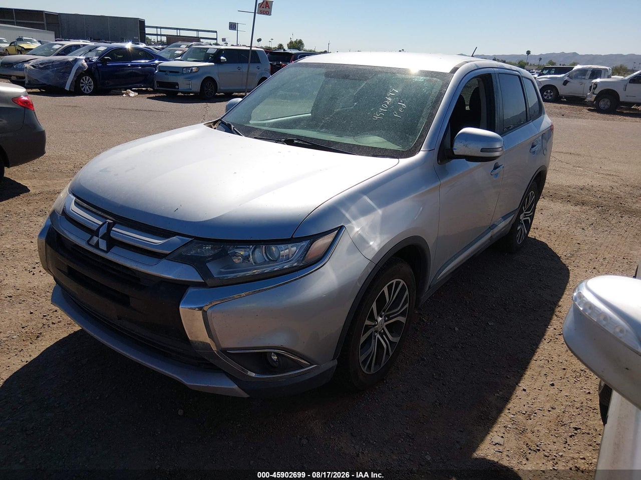 2016 MITSUBISHI OUTLANDER SE · 2/10