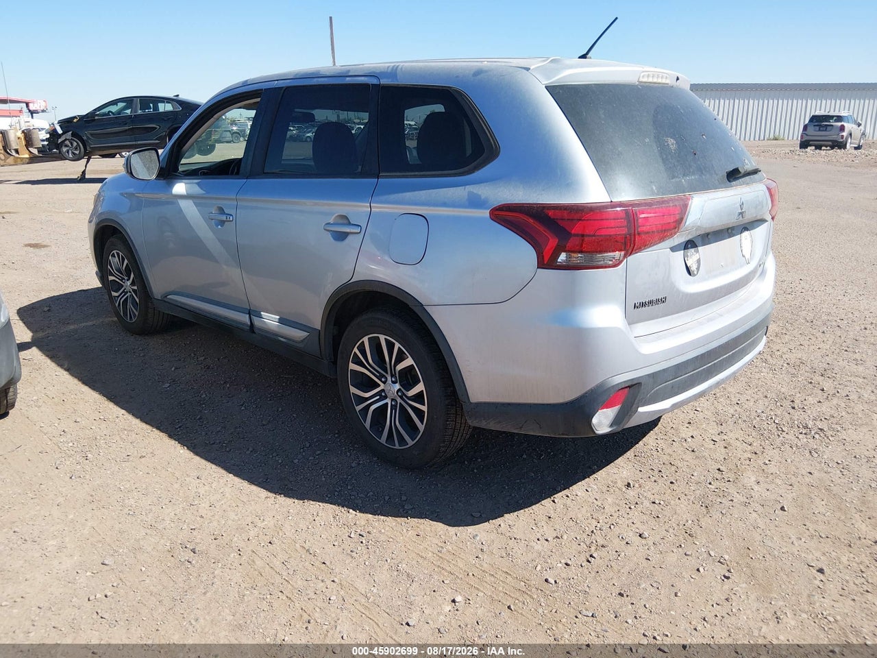 2016 MITSUBISHI OUTLANDER SE · 3/10