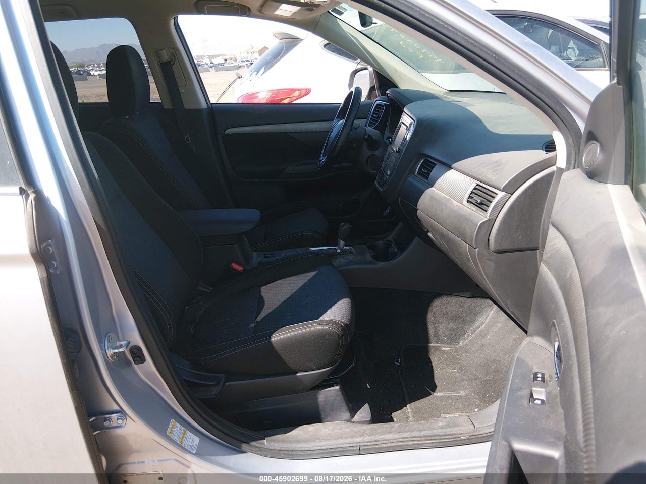 2016 MITSUBISHI OUTLANDER SE · 5/10
