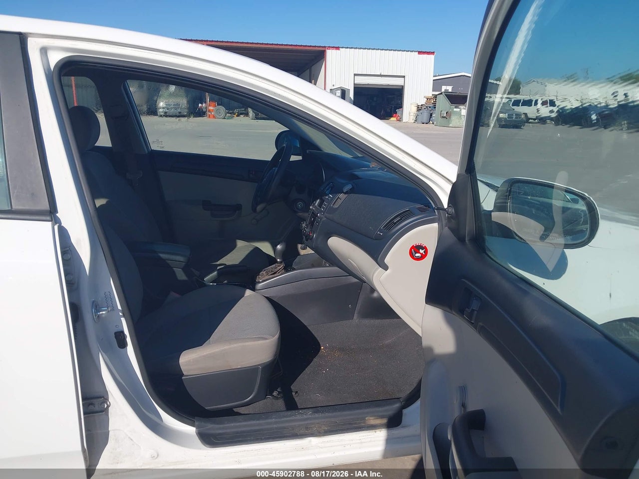 2011 KIA FORTE LX · 5/7
