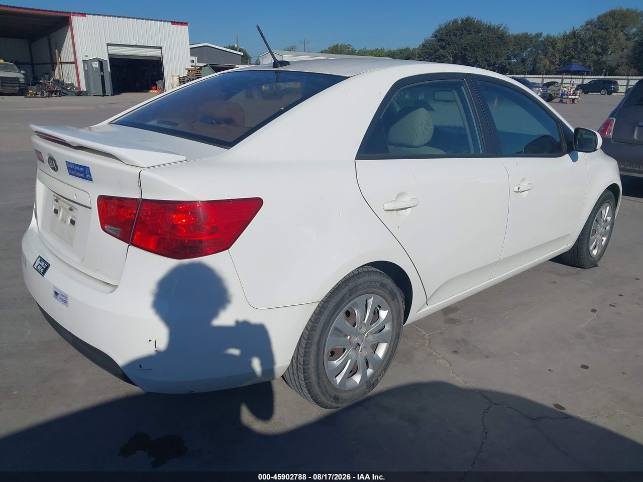 2011 KIA FORTE LX · 4/7