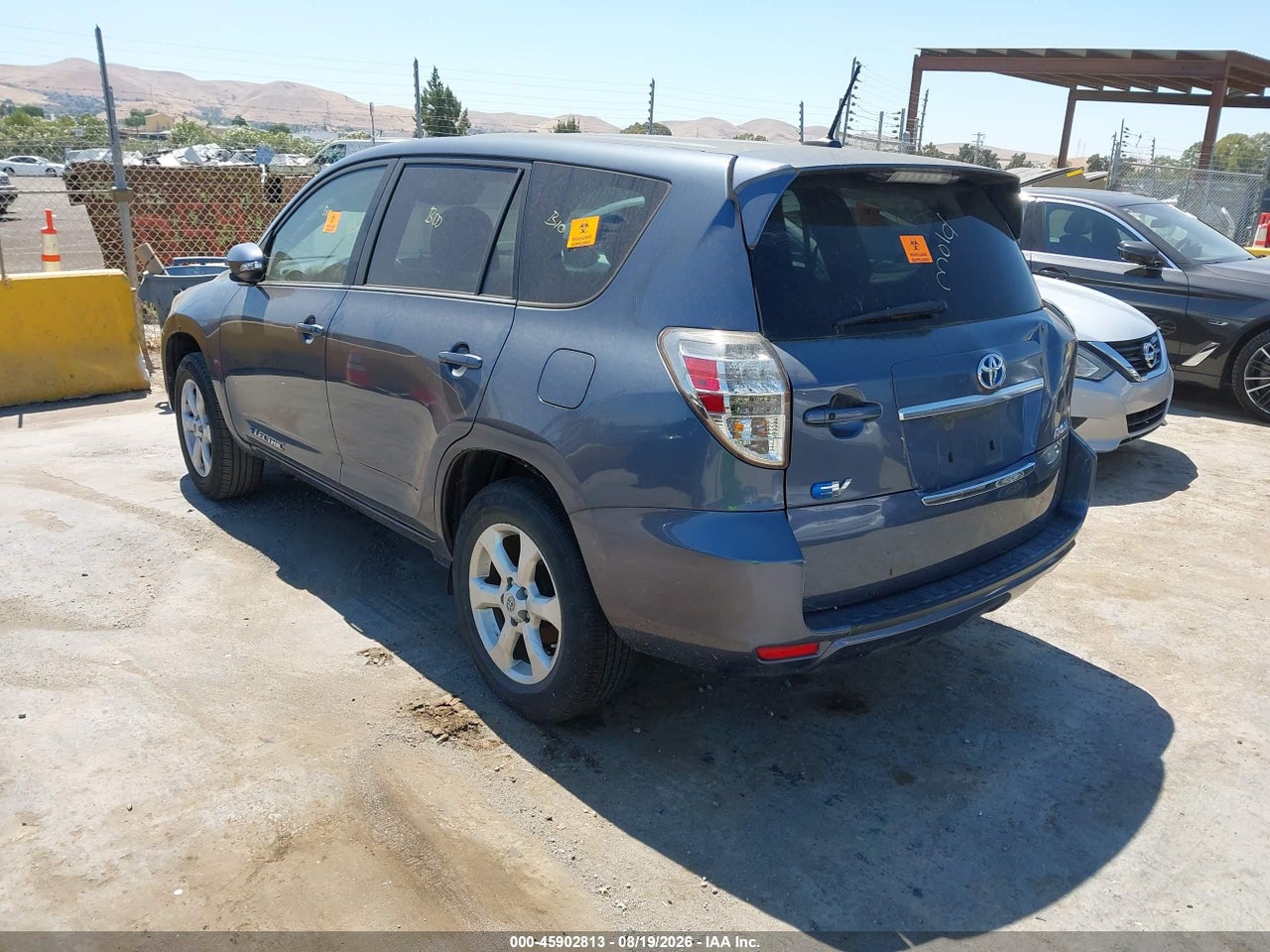2013 TOYOTA RAV4 EV   · 3/10