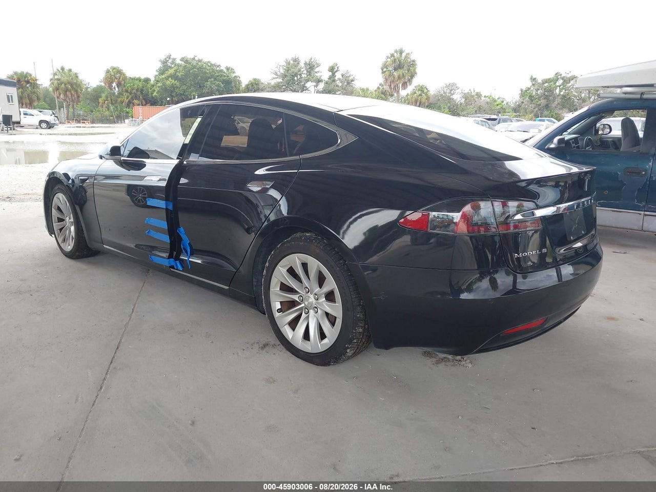 2016 TESLA MODEL S   · 3/11