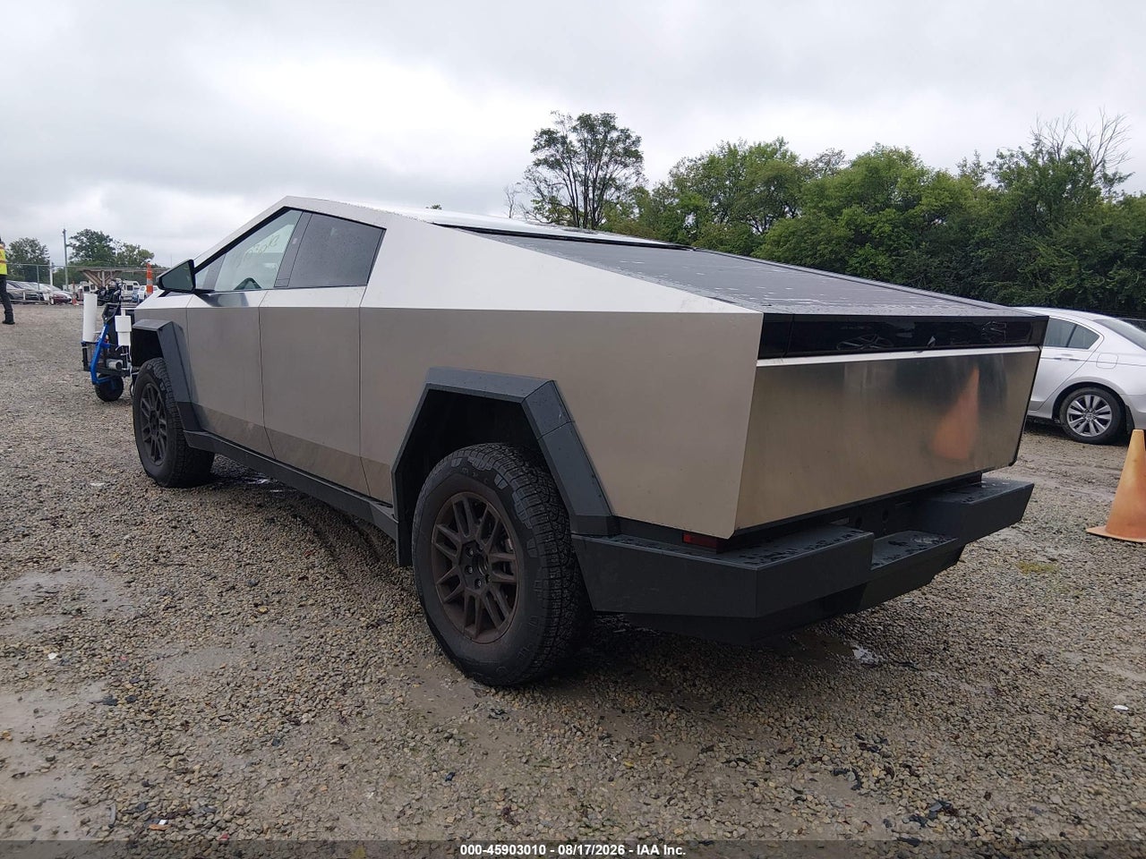 2024 TESLA CYBERTRUCK · 3/11