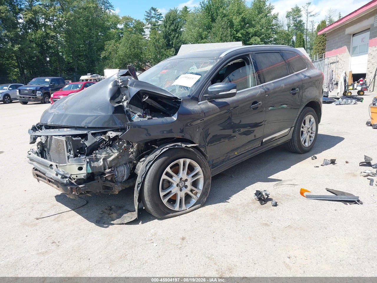 2015 VOLVO XC60 T5/PLATINUM · 2/11