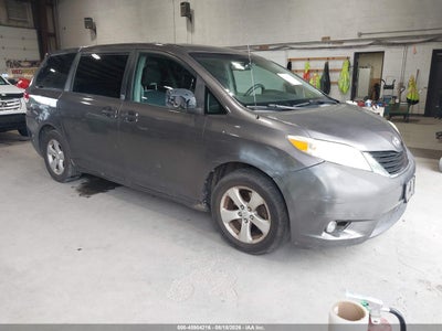 2011 TOYOTA SIENNA BASE V6
