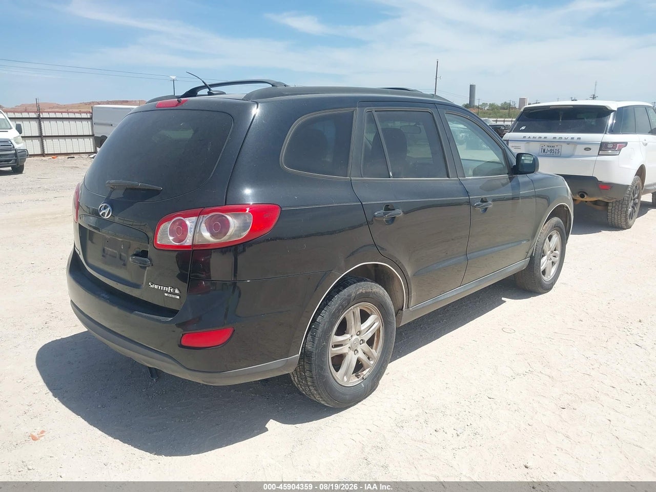 2010 HYUNDAI SANTA FE GLS · 4/11