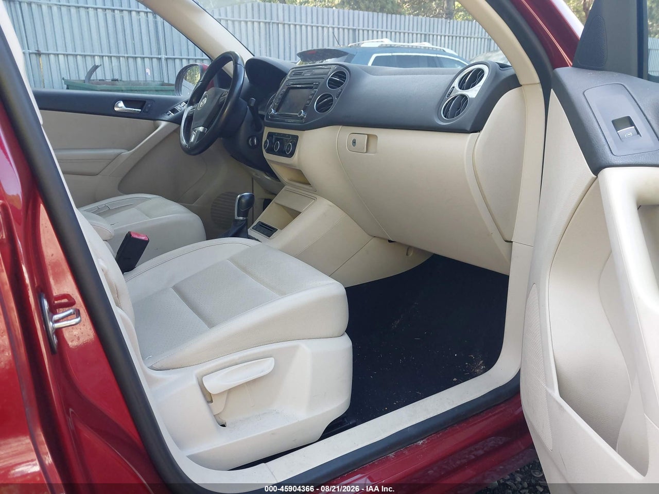2012 VOLKSWAGEN TIGUAN SE · 5/11