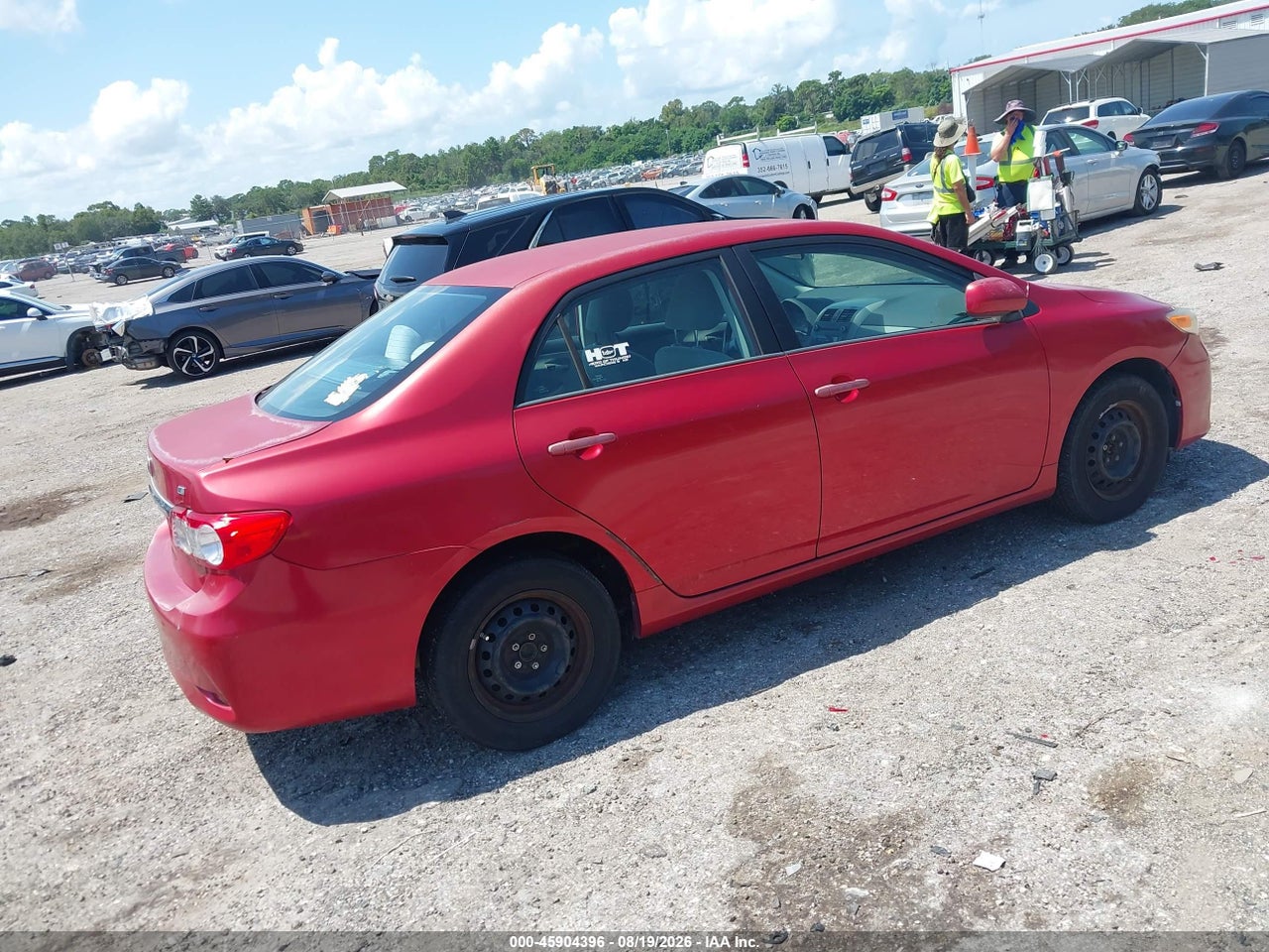 2011 TOYOTA COROLLA LE · 4/11
