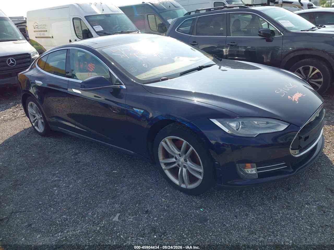 5YJSA1H18EF****** · 2014 TESLA MODEL S P85