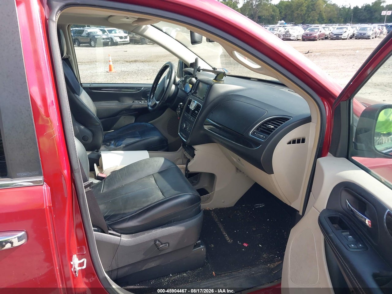 2014 CHRYSLER TOWN &amp; COUNTRY LIMITED · 5/11