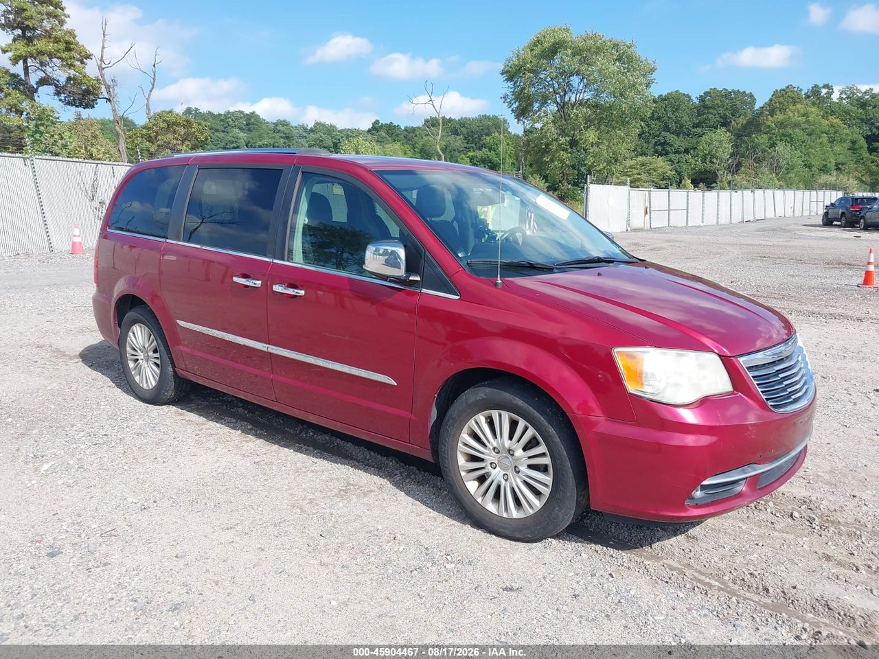 2C4RC1GG3ER****** · 2014 CHRYSLER TOWN &amp; COUNTRY LIMITED