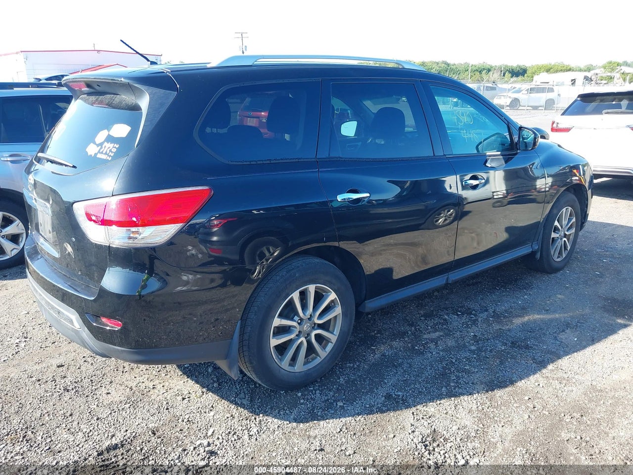 2016 NISSAN PATHFINDER S · 4/11