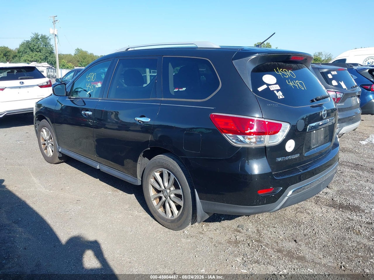 2016 NISSAN PATHFINDER S · 3/11