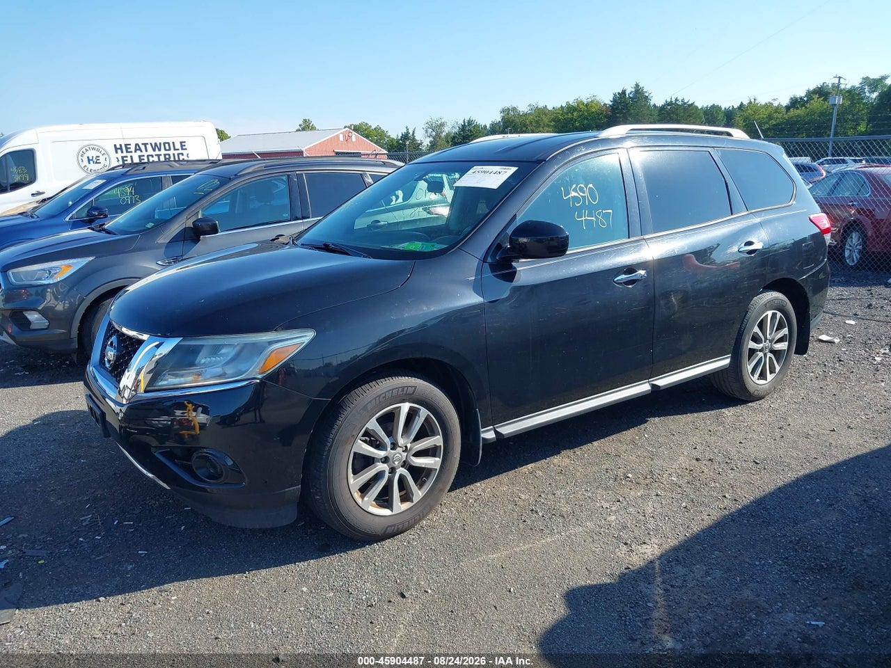 2016 NISSAN PATHFINDER S · 2/11