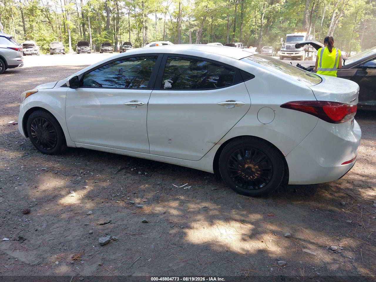 2016 HYUNDAI ELANTRA SE · 3/11