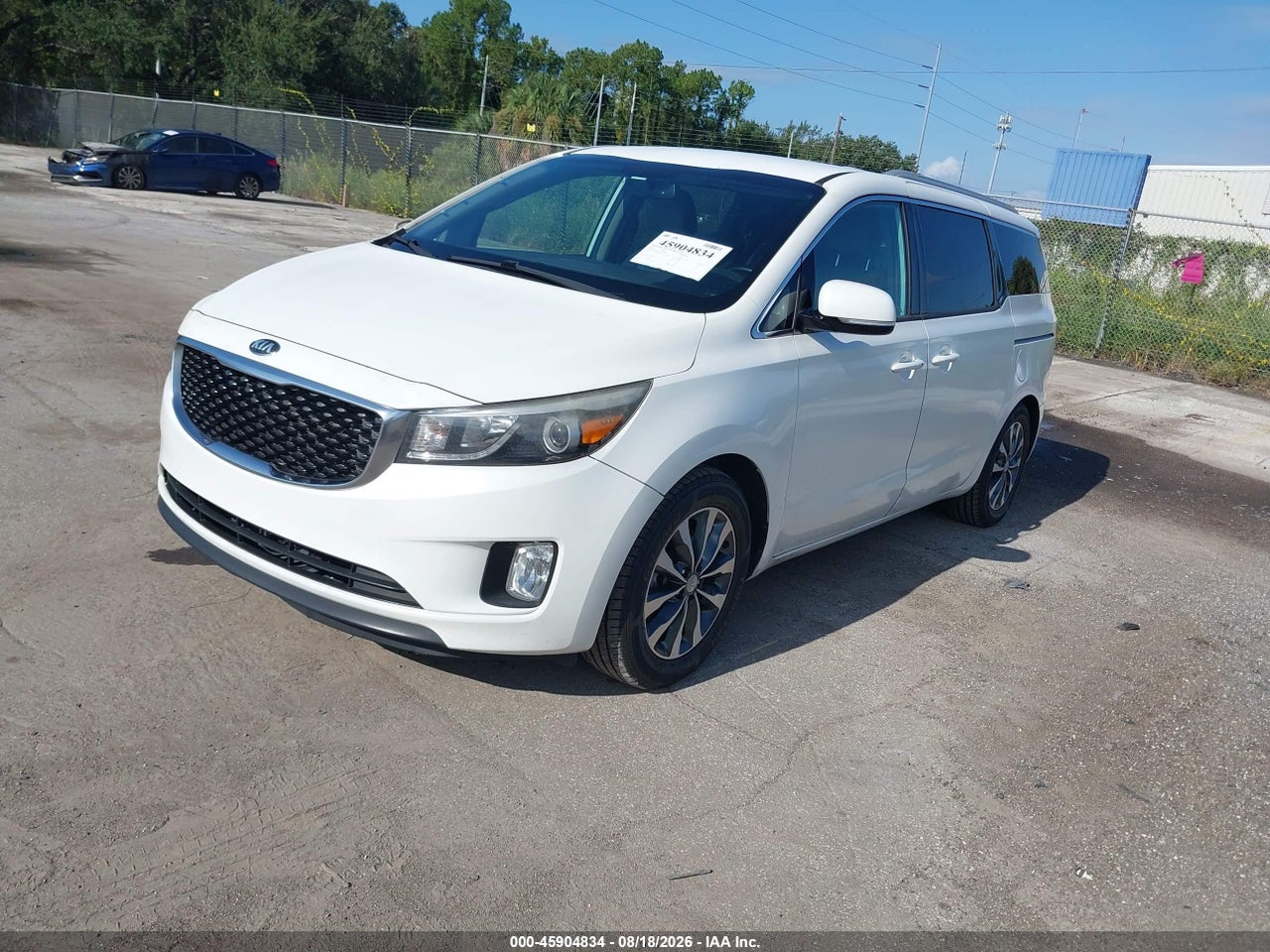 2016 KIA SEDONA SX · 2/11