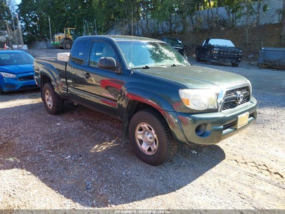 2011 TOYOTA TACOMA