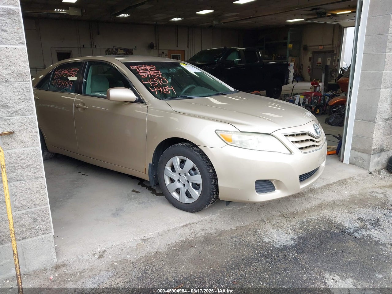 4T4BF3EK1AR****** · 2010 TOYOTA CAMRY LE